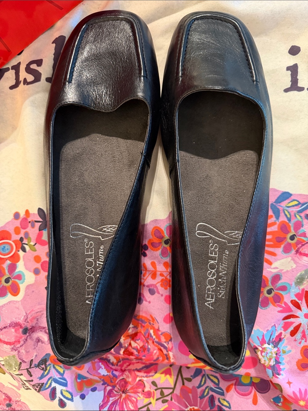 #37 - NEW in BOX - AEROSOLES Black Leather Square-Toe Slip Ons - 9.5M